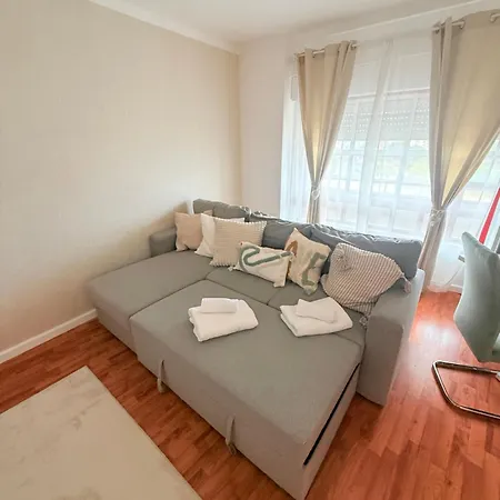 Airport Iii Appartement *